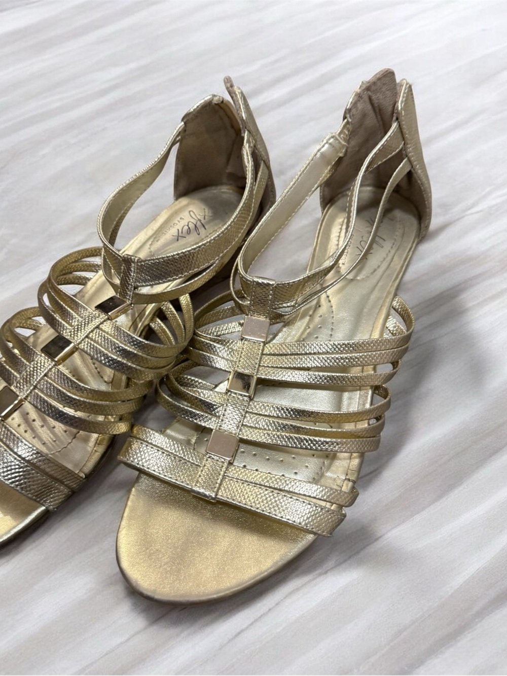 Gold Strappy Women's Sandals - Unbranded 7.5